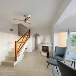 Tapia Hills * Метони
