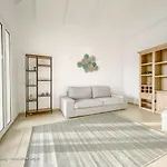 Tapia Hills Вилла