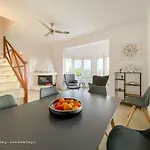 Tapia Hills Метони