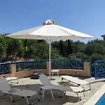 Tapia Hills Метони