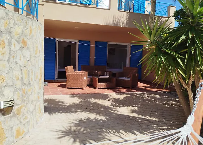 Tapia Hills Vila