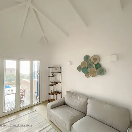 Tapia Hills Метони