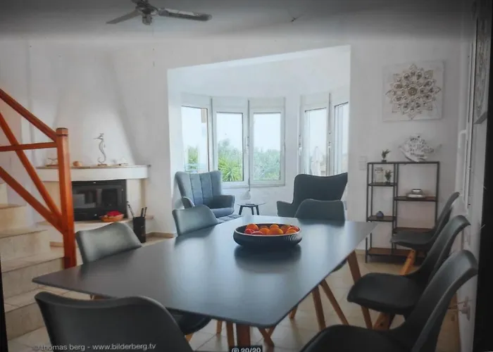 Tapia Hills Methoni (Messenia)